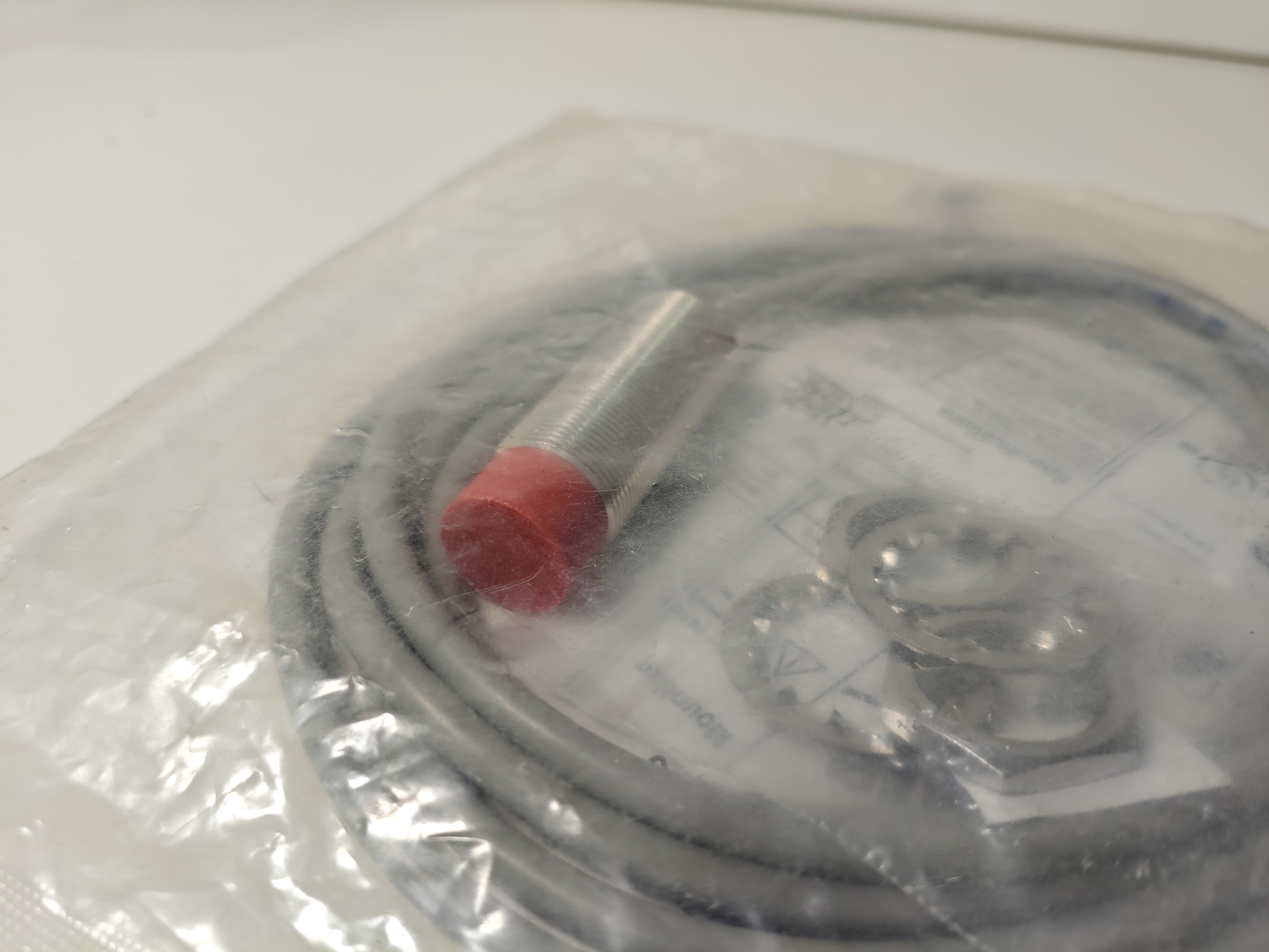 Leuze Electronic IS 218MM/2NO-8N0