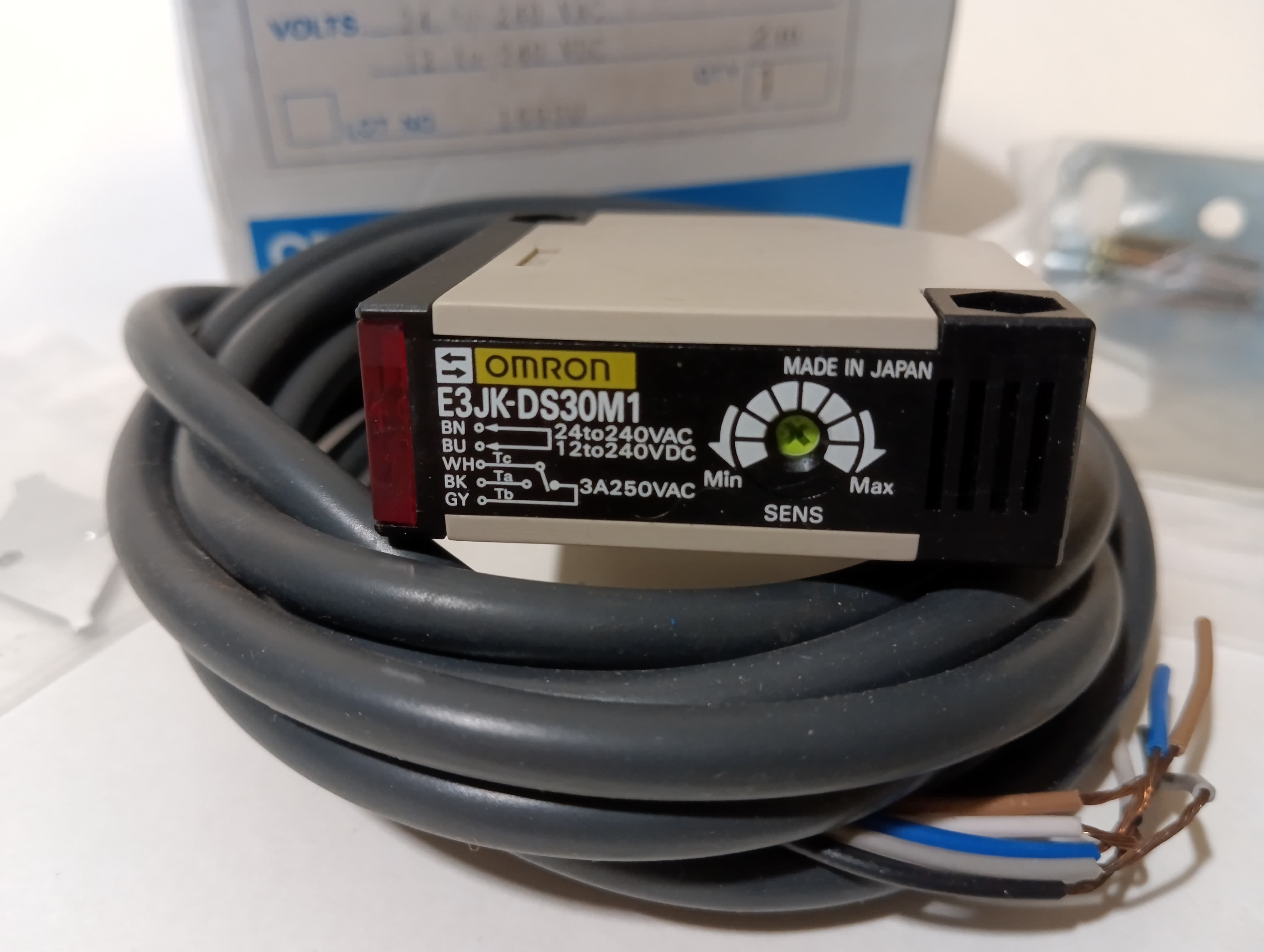 Omron E3JK-DS30M1