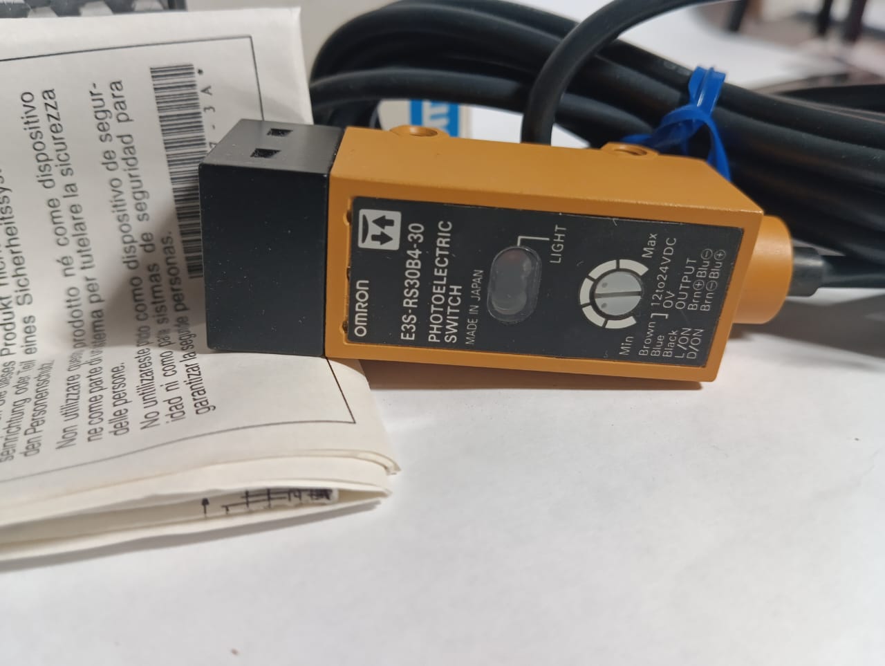Omron E3S-RS30B4-30