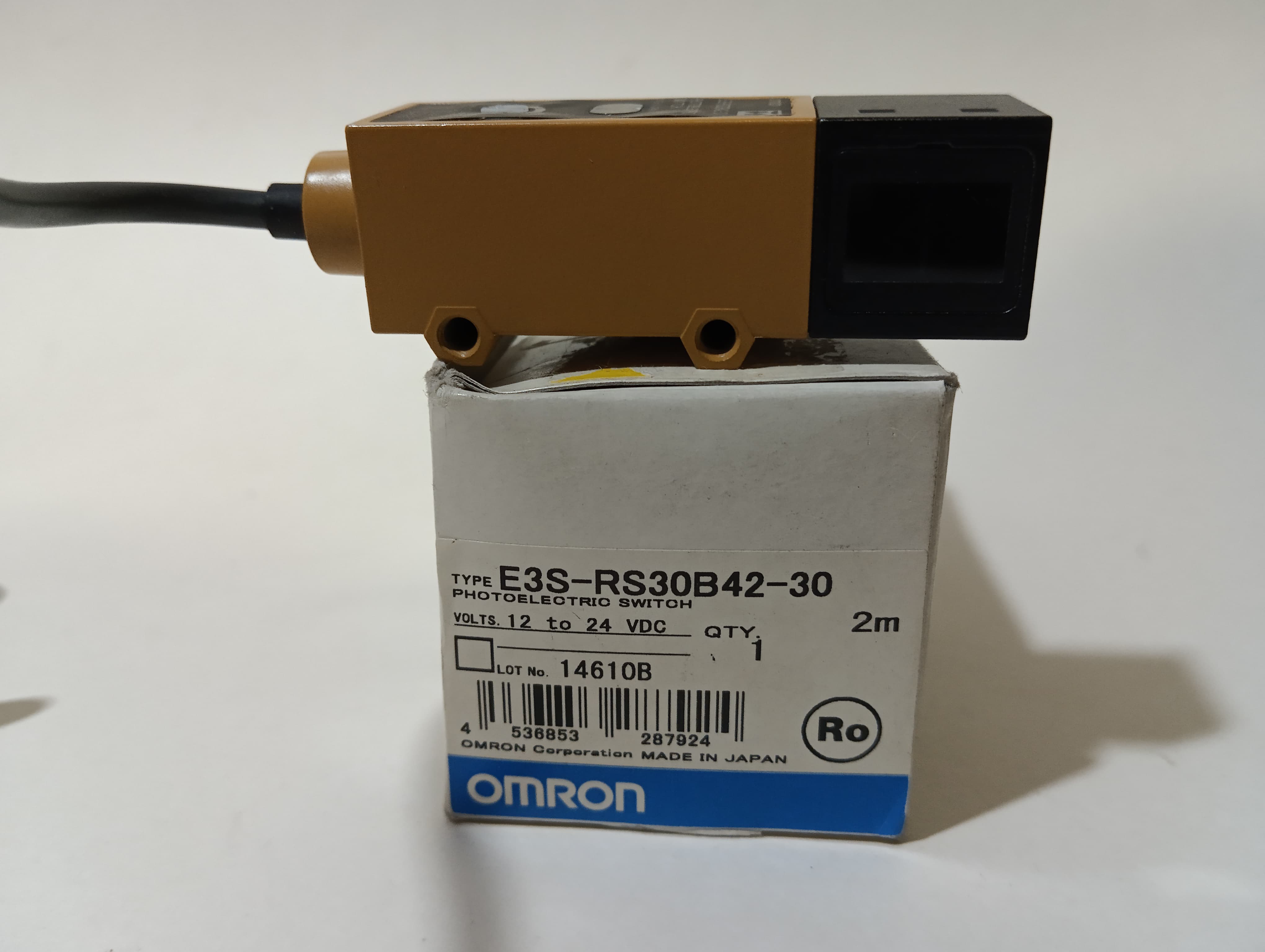 Omron E3S-RS30B42-30