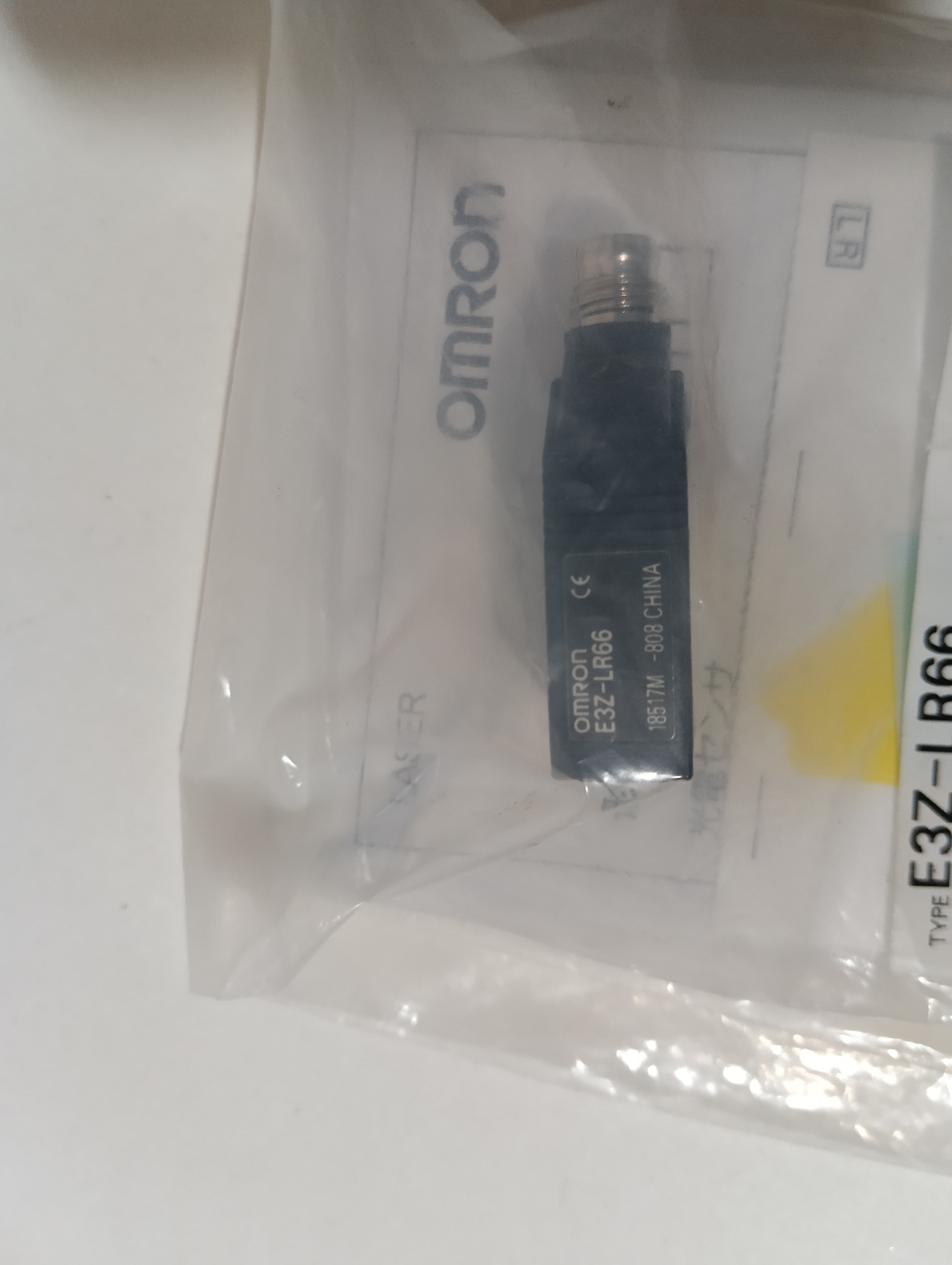 Omron E3Z-LR66