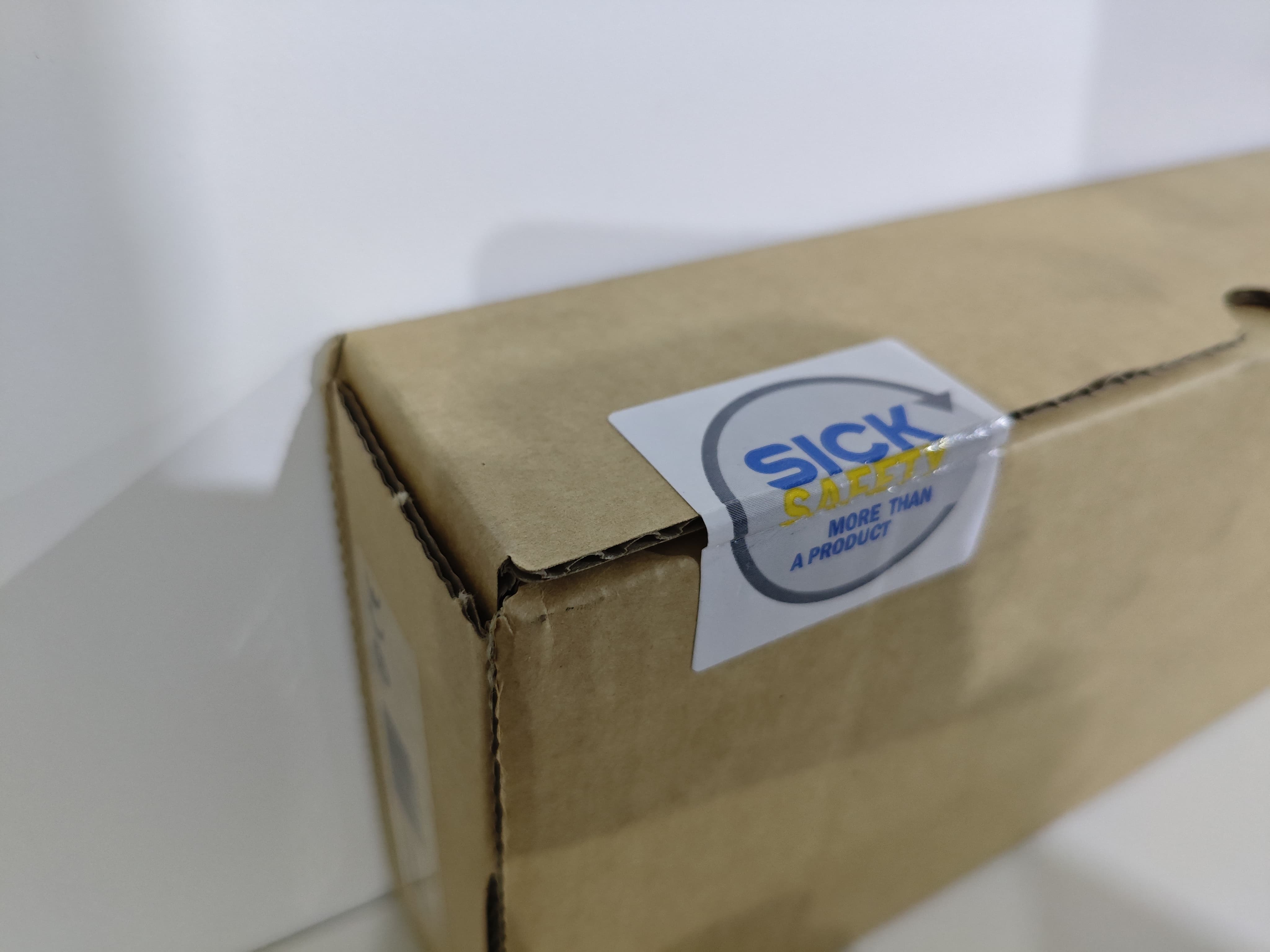 SICK UE403-A0930