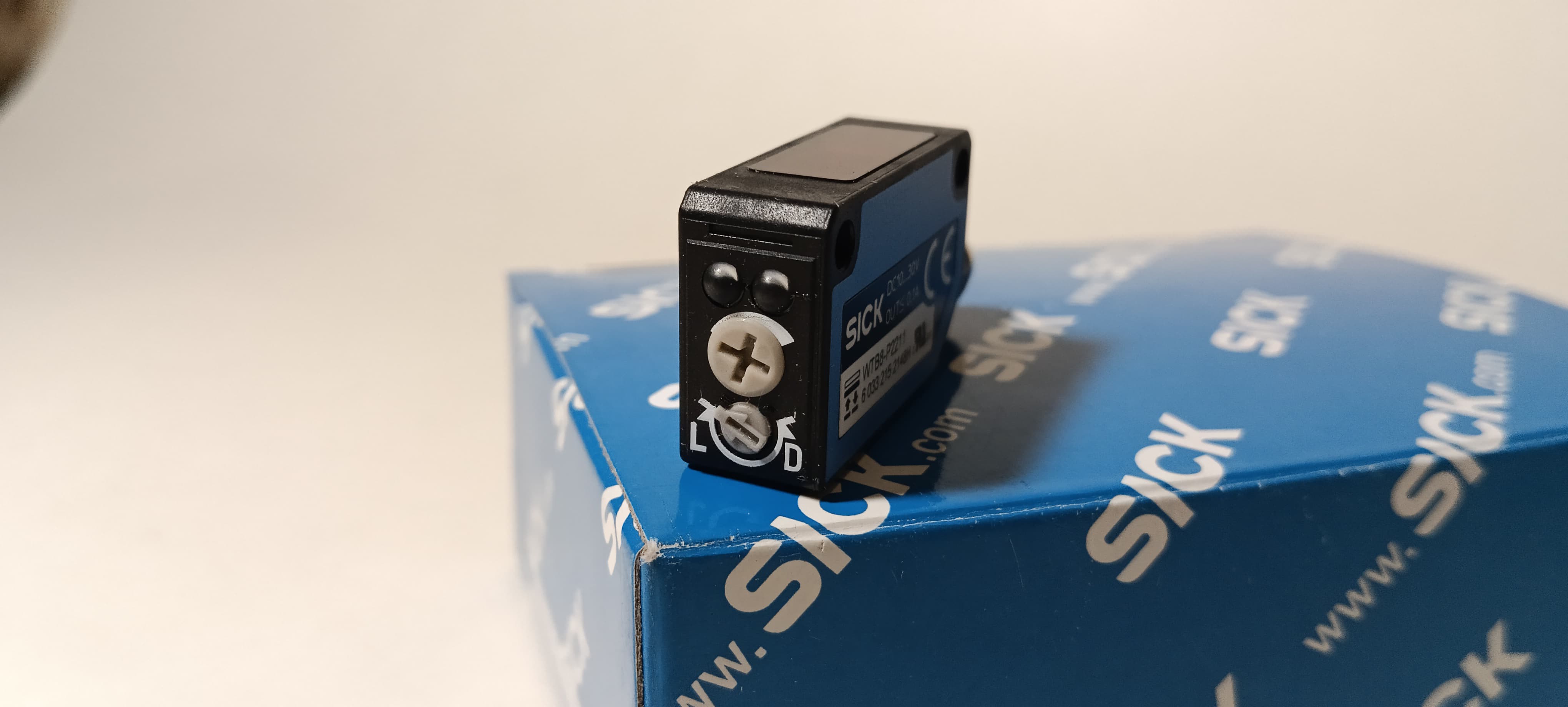 SICK WTB8-P2211